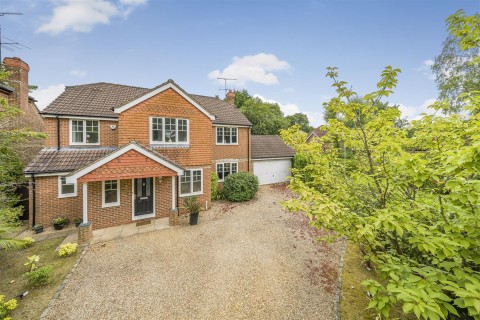 View Full Details for Jefferson Close, Emmer Green, Reading