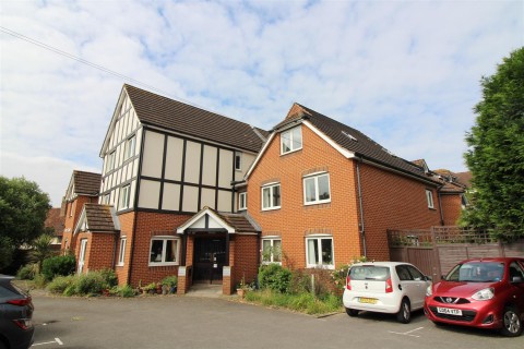 View Full Details for Priory Avenue, Caversham, Reading