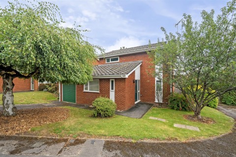 View Full Details for Cedarwood Crescent, Caversham, Reading