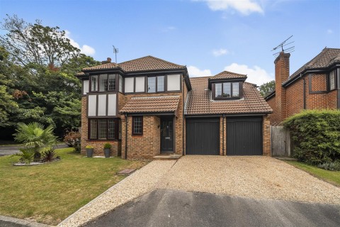 View Full Details for Balmore Park, Caversham, Reading