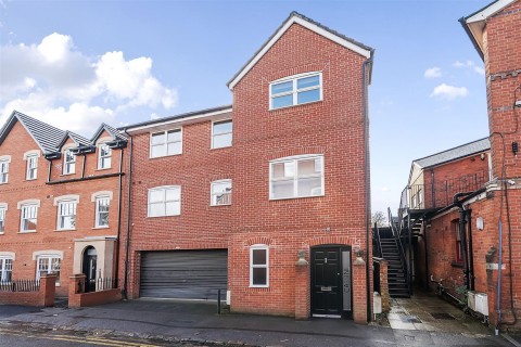 View Full Details for Cassini House, North Street, Caversham, Reading