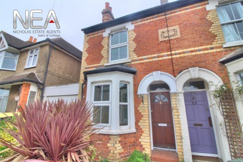 View Full Details for Gosbrook Road, Caversham, Reading