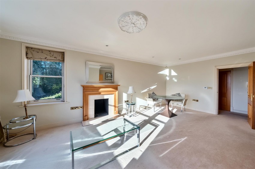 Images for Treetops, The Mount, Caversham