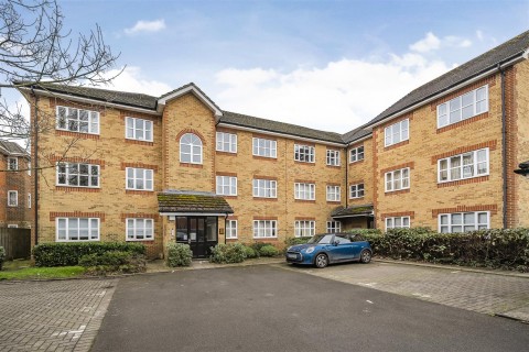 View Full Details for Elliotts Way, Caversham, Reading