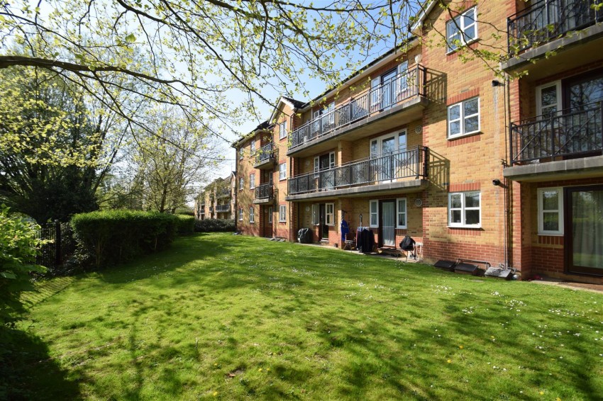 Images for Elliotts Way, Caversham, Reading